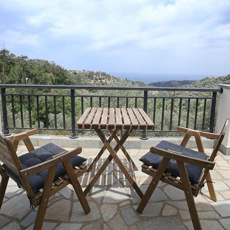 Eri Rooms To Let Raches  Екстериор снимка