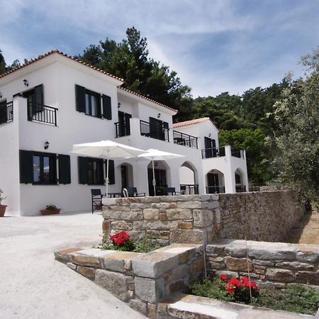 Eri Rooms To Let Raches  Екстериор снимка