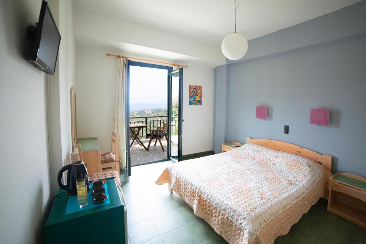 Eri Rooms To Let Raches  Екстериор снимка