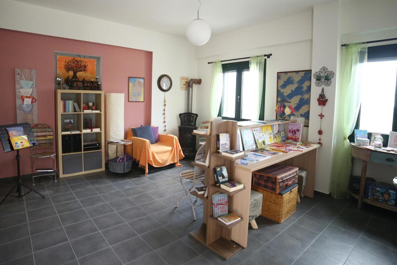 Eri Rooms To Let Raches  Екстериор снимка